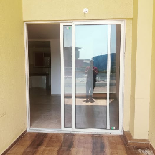 3 BHK flat for rent in Kharadi Pune — no brokerage owner direct