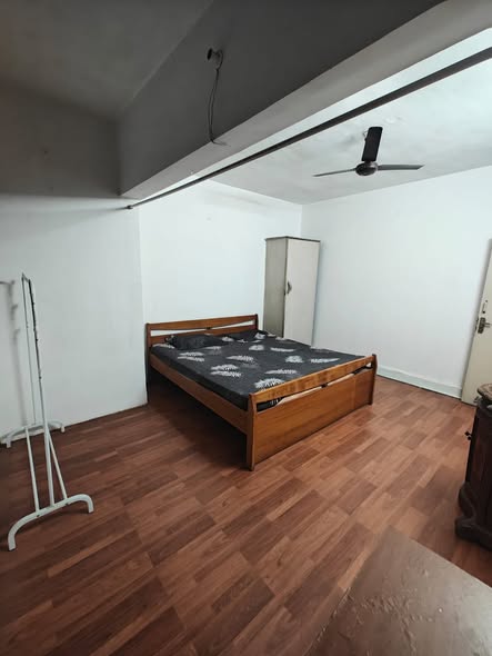 1 RK flat for rent in Koregaon Park Pune — no brokerage owner direct