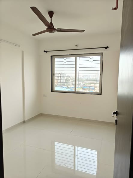 2 BHK flat for rent in Magarpatta Pune — no brokerage owner direct