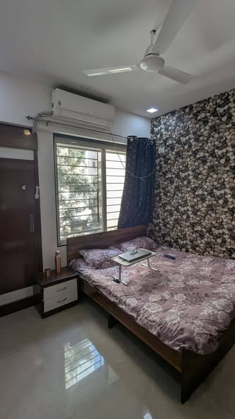 2 BHK flat for rent in Magarpatta Pune — no brokerage owner direct