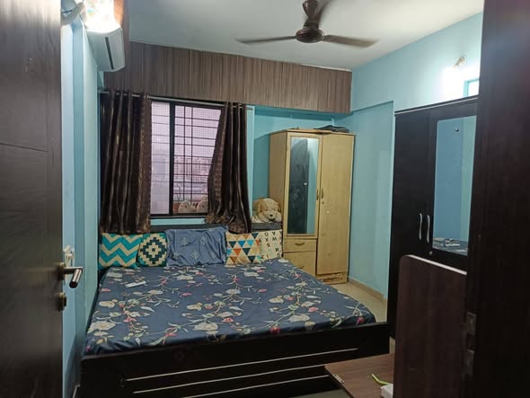 2 BHK flat for rent in Magarpatta Pune — no brokerage owner direct