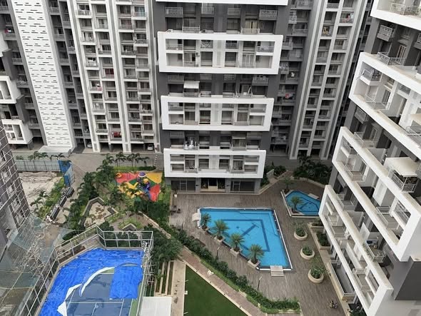 Flatmates in Kalyani Nagar, Pune