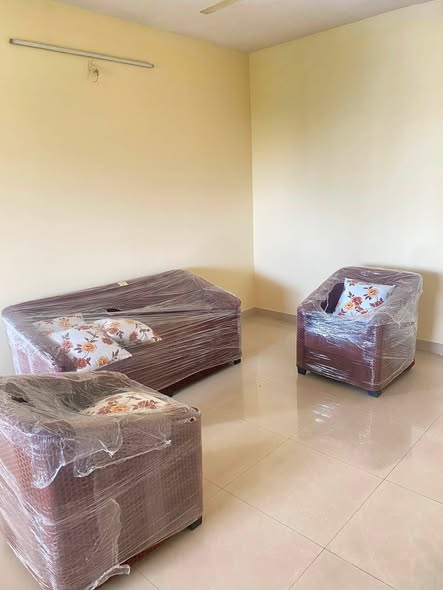 Flatmates in Magarpatta, Pune